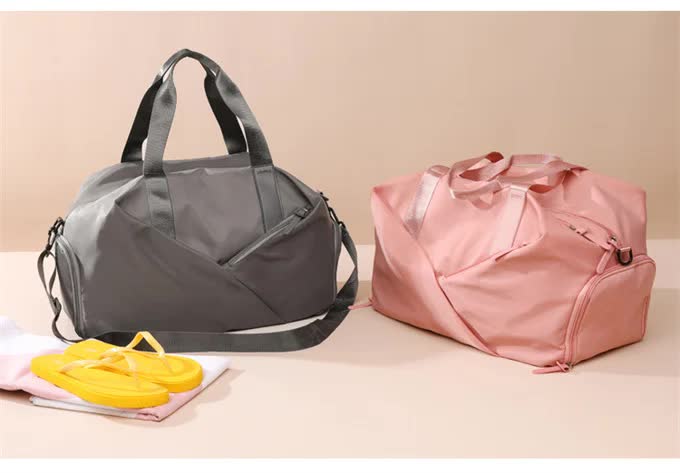 Stylish Gym Travel Bag with Shoe Compartment, Lightweight and Durable Design - Pink