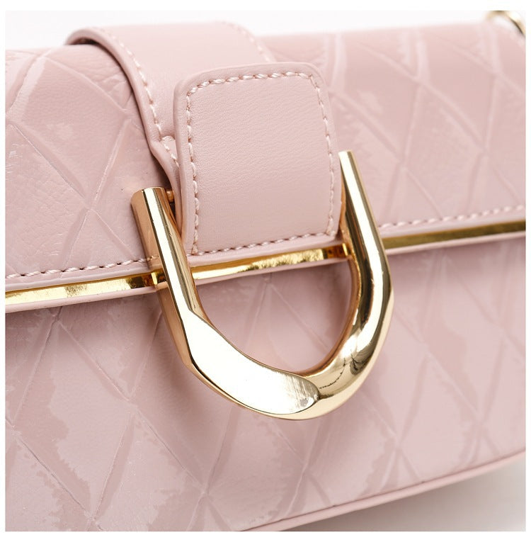 White Elegant Quilted Chain Shoulder Bag
