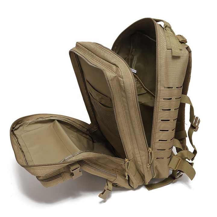 Green Outdoor sports backpack - Large capacity - Water-proof