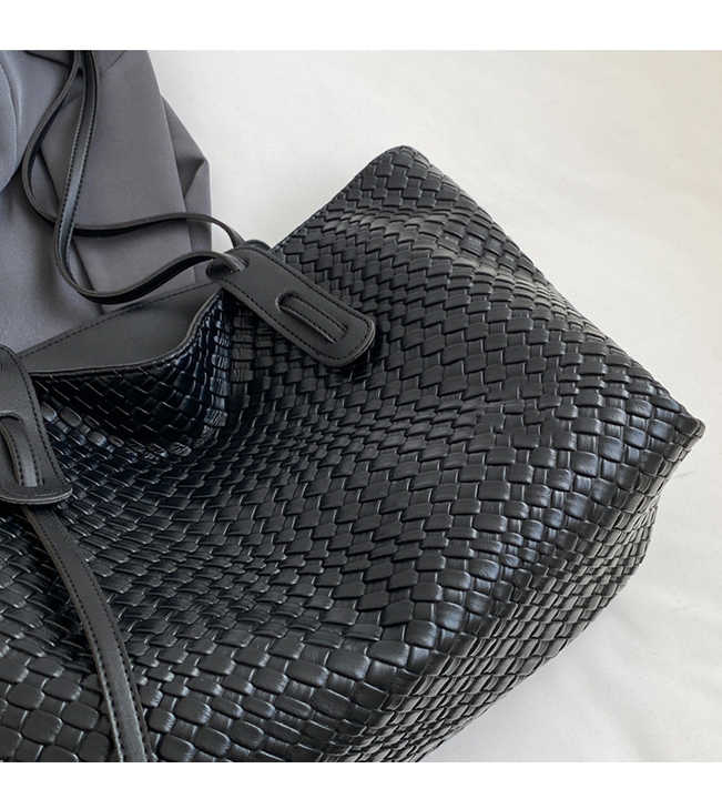 Black Chic Woven PU Leather Tote Bag - Large Capacity